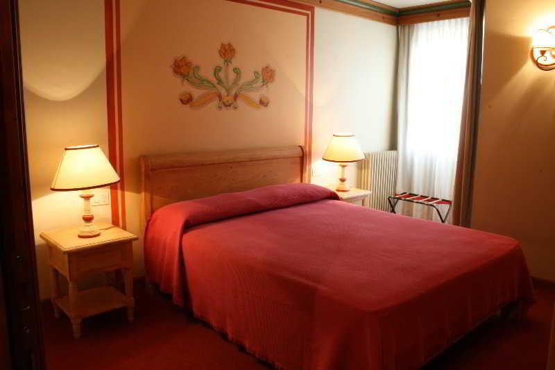 Rta Hotel Catturani Madonna Exteriör bild
